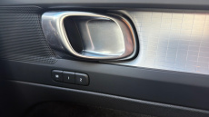 Volvo Xc40 1.5 T4 Recharge PHEV Plus Dark 5dr Auto Estate